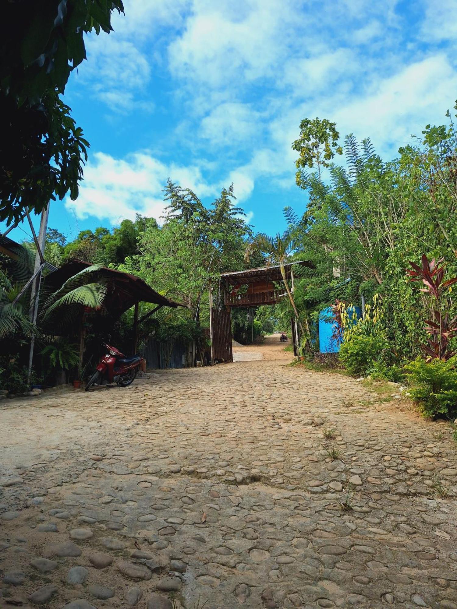 Madera Labrada Lodge Ecologico Tarapoto Ngoại thất bức ảnh
